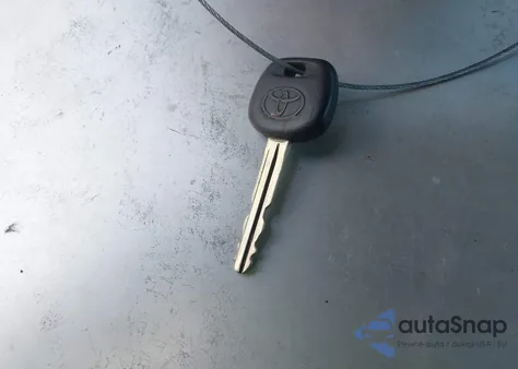 2001 Toyota Sequoia Sr5 V8 z USA, uszkodzony, nr VIN 5TDZT34A41S019250